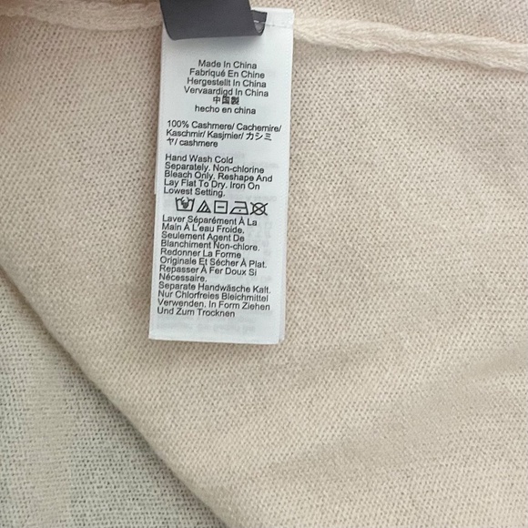 NWT!! J. CREW Cashmere Relaxed Cropped V-Neck Sweater Heathered Muslin Medium - Picture 15 of 16